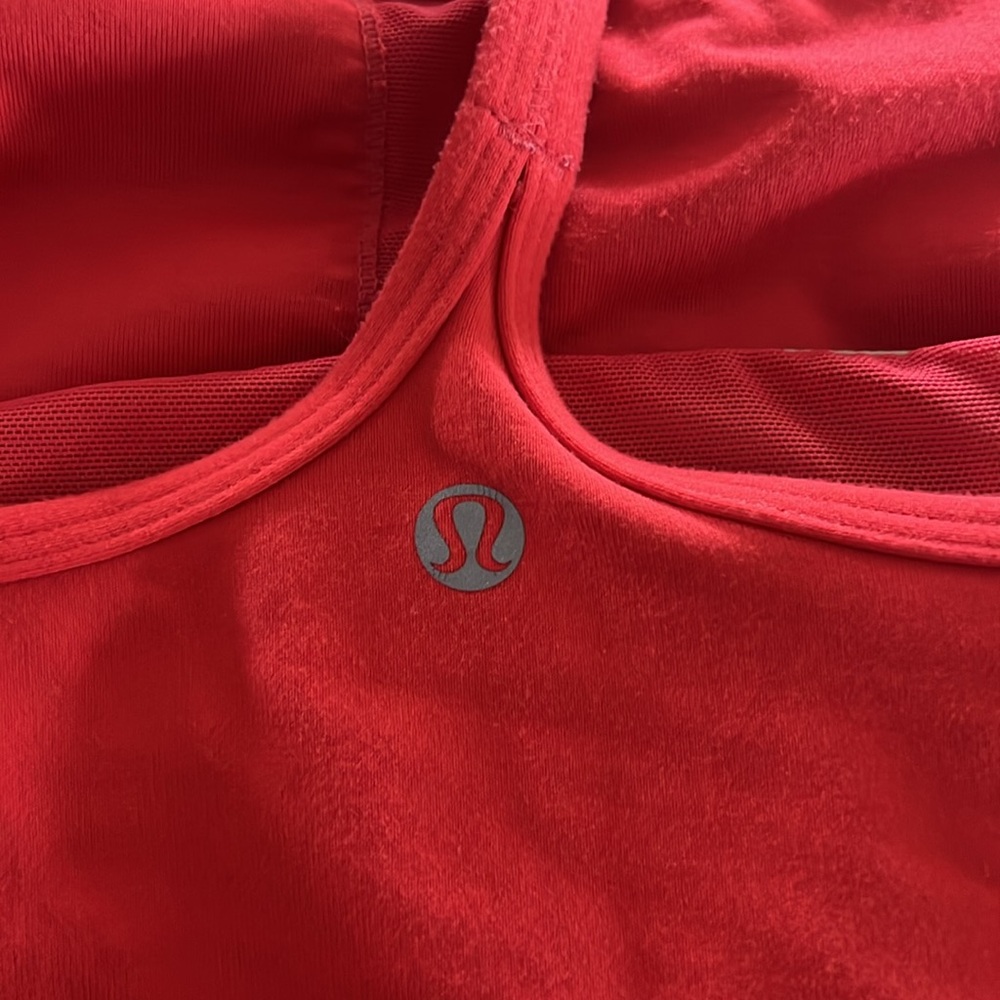 Red top - Picture 7 of 7